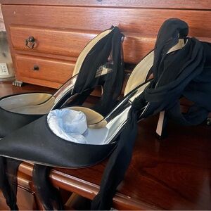 Badgley Mischka Black Satin Heels